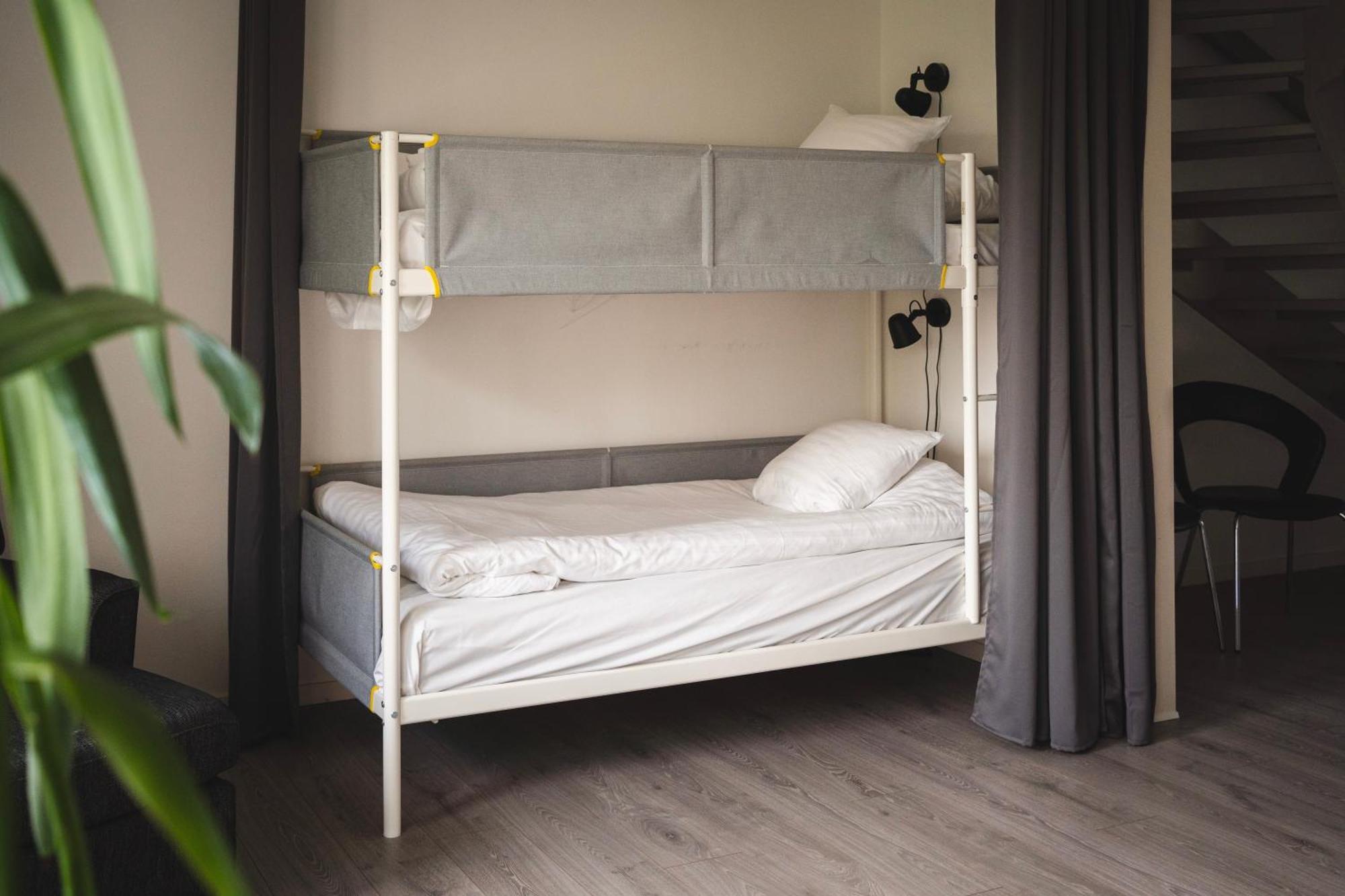 Rymligt Radhus Med Traedgard & Parkering * Skurup